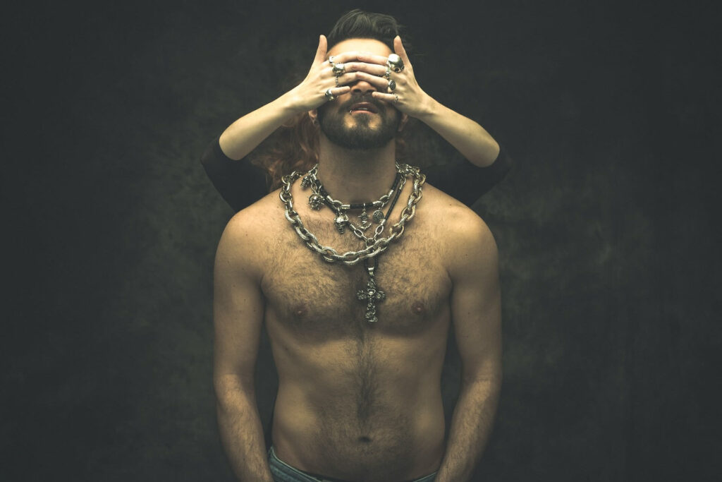 02 confidence at a kink party